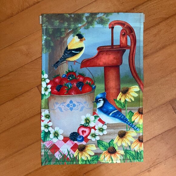 Lot of 4 Lawn‎ Flags Garden Christmas Winter St Patricks Day Love Birds Gnomes - Picture 7 of 10